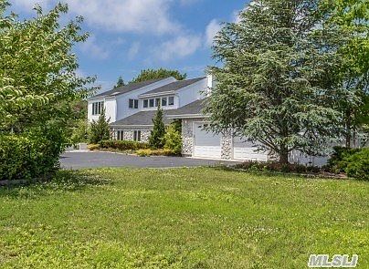 4th image of 5 Gotham Ct