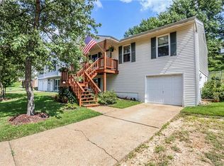 2512 Braintree Dr, High Ridge, MO 63049