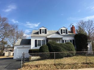 539 Decatur St, Uniondale, NY 11553