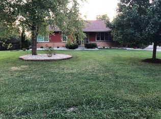 5701 Forest Ct, Greendale, WI 53129