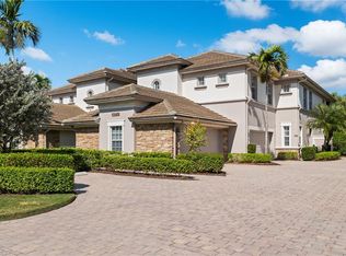 8775 Coastline Ct APT 102, Naples, FL 34120
