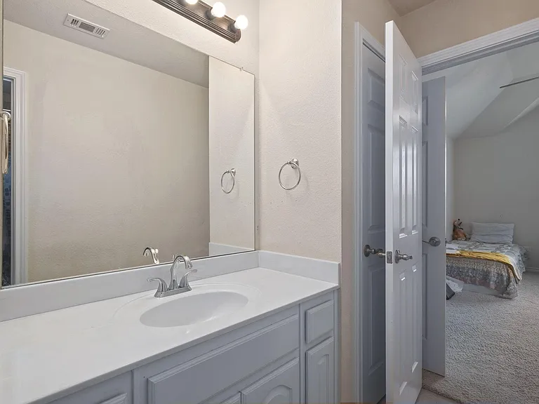 11637 Gatesville Dr — Photo 25