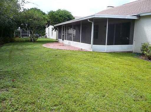 5th image of 1409 Dumont Dr