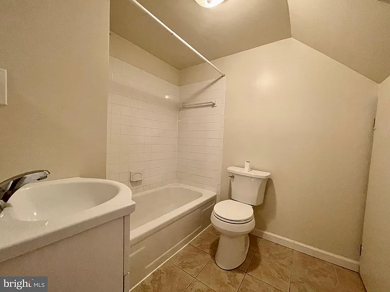 11700 Goodloe Rd — Photo 19
