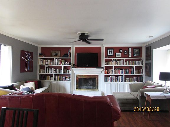 3rd image of 500 Laketower Dr Unit 2