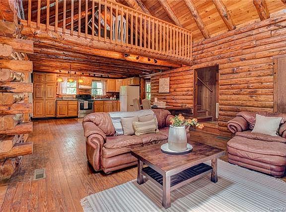 5th image of 47 King Cir