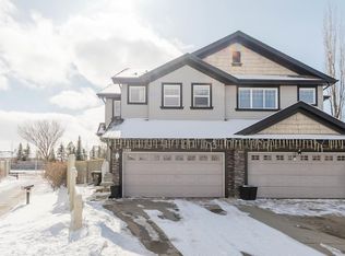 2349 Lemieux Pl NW, Edmonton, AB T6R 0C3