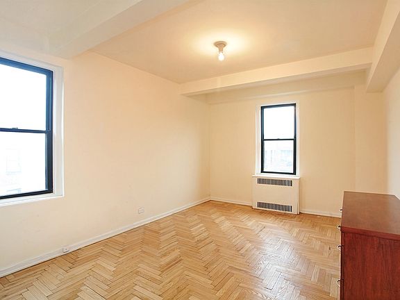4th image of 67 Park Ter E APT C61