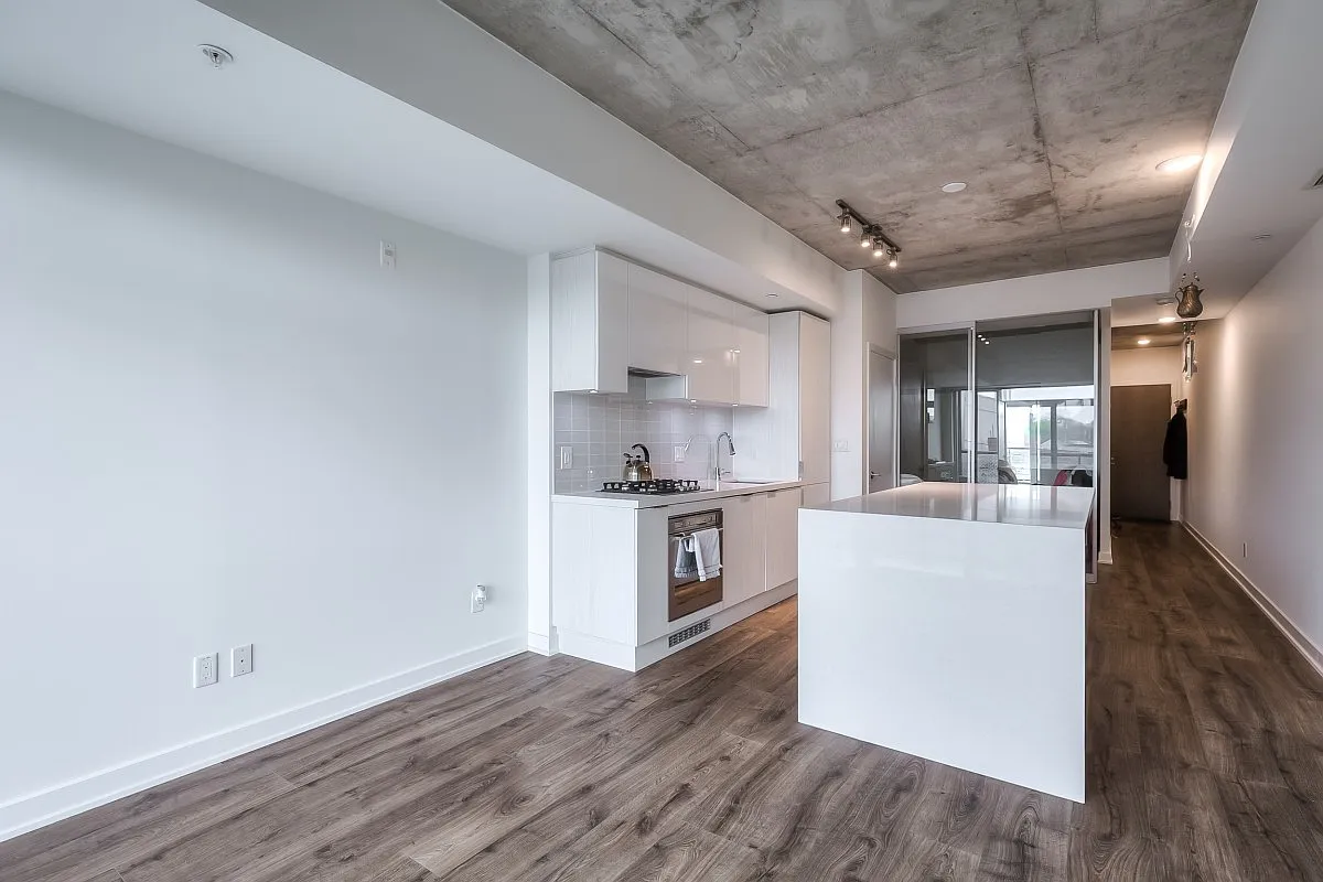109 Ossington Ave Unit 310 photo 1