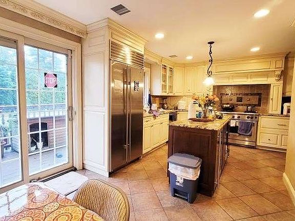 3rd image of 66 Country Village Ln