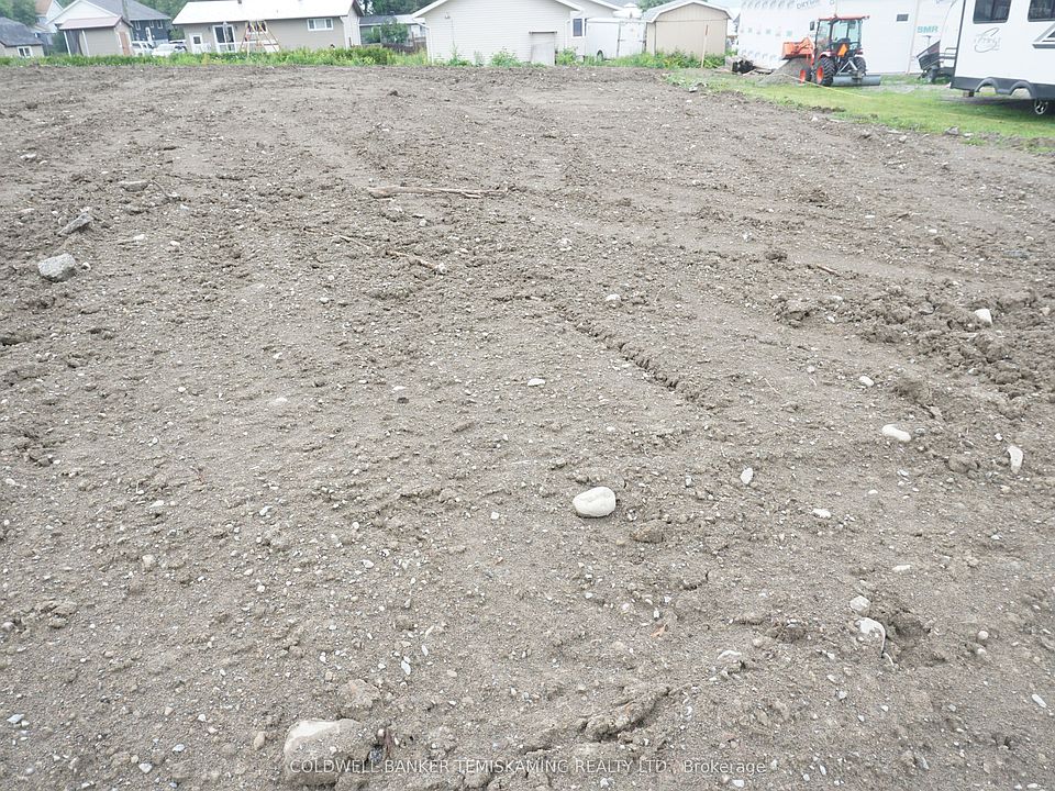 1st image of LOT 74 Albert St E