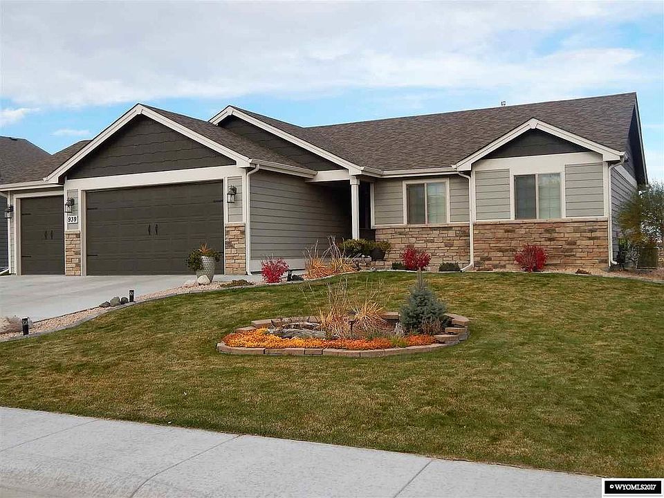 1st image of 939 Eagle Dr
