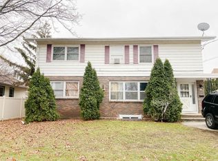 517 W Irving Ave, Oshkosh, WI 54901