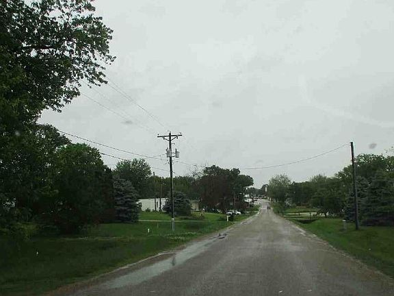 Exterior Neighborhood (street photo)