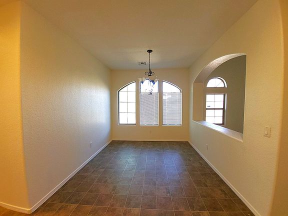 3rd image of 3802 W Dunbar Dr