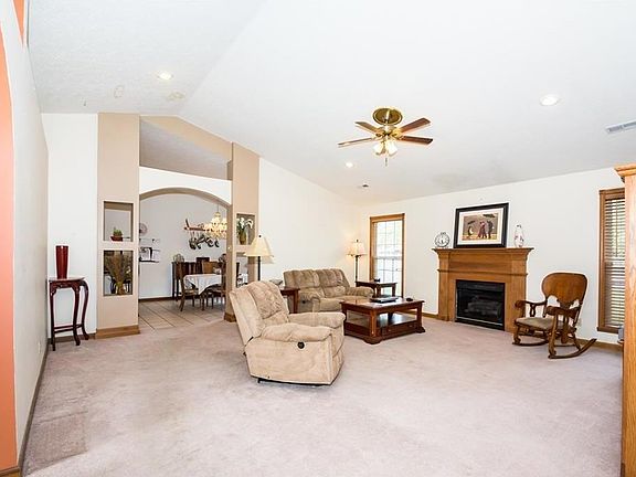 4th image of 145 Jean Cir