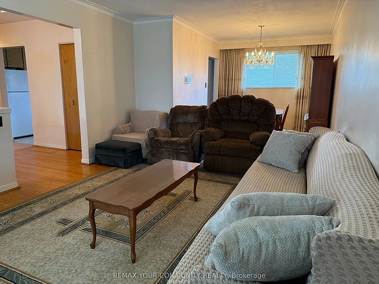 300 Driftwood Ave #UPPER — Photo 9