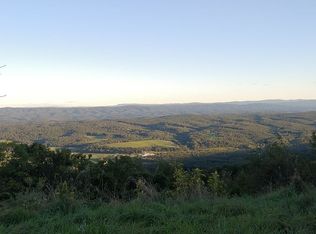 408 Applewood Dr, Keyser, WV 26726