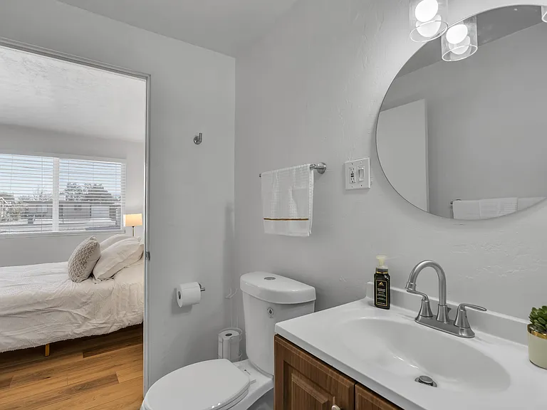 1627 N Bryant Ave #B — Photo 12