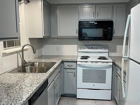 2nd image of 11710 Southlake Dr Unit 13
