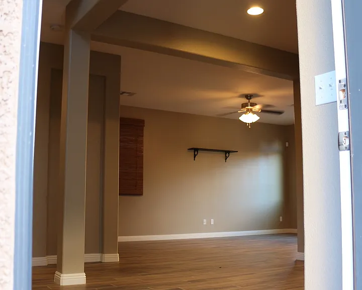 10842 Dobbs Ave — Photo 6