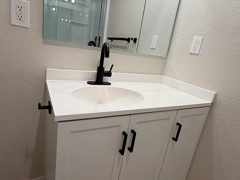 472 Arleta Ave #B — Photo 13