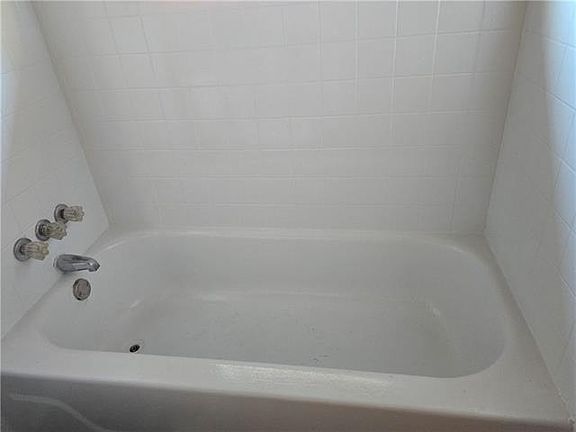 4th image of 2102 Euclid St APT C