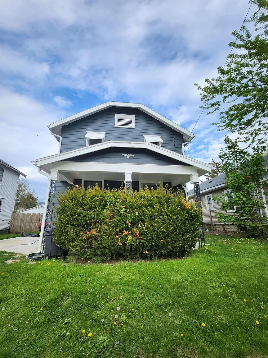 576 Uncapher Ave photo 1