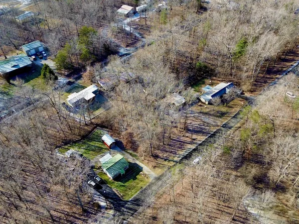 1013 Uno Ln, Crossville, TN 38572
