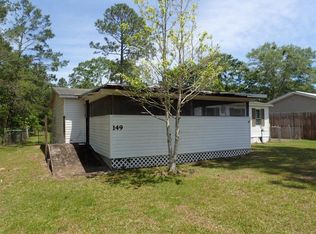 149 Hansen Rd, Freeport, FL 32439