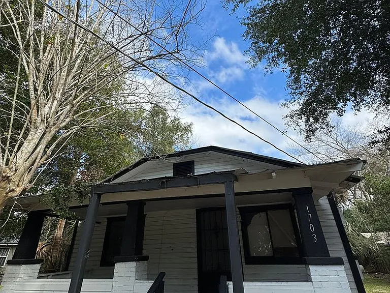 1703 McCarthy Ave — Photo 41