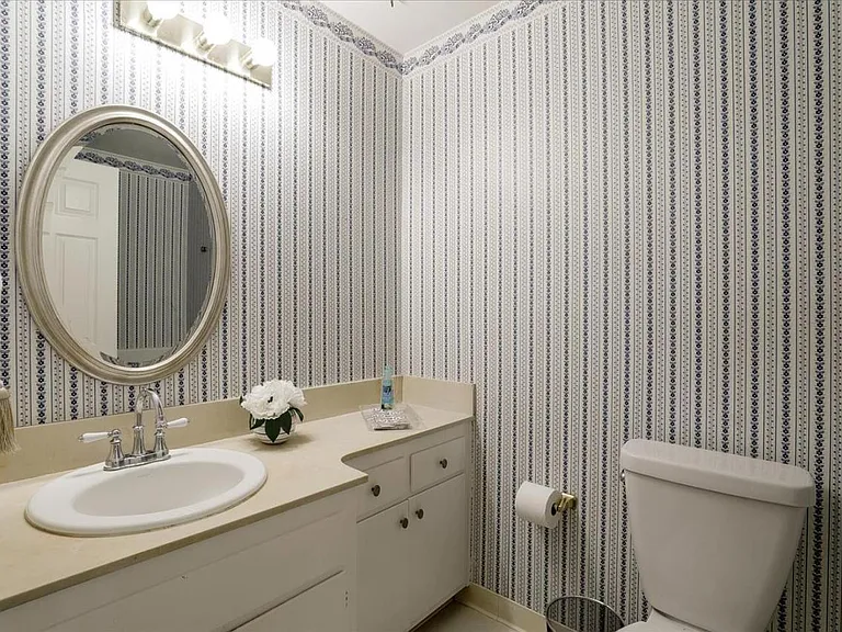 202 Belden Dr — Photo 22