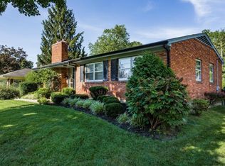 302 Biltmore Rd, Bellewood, KY 40207