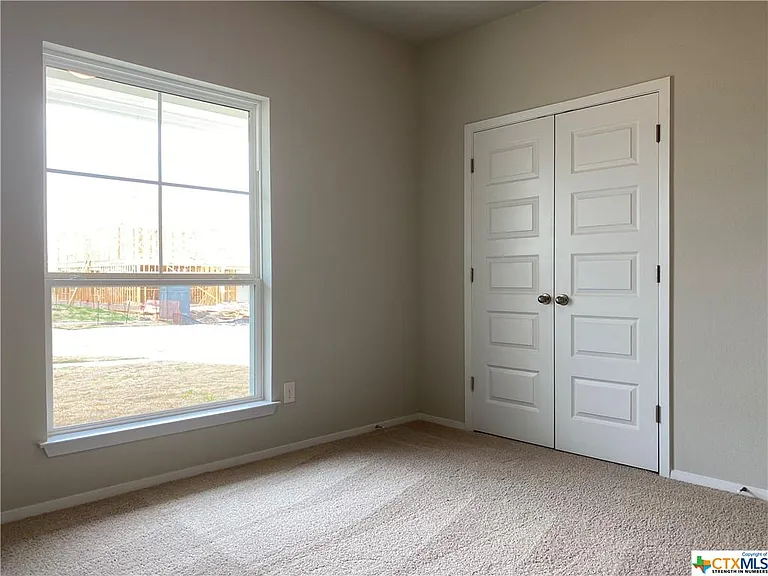 132 Lyndon Dr — Photo 41