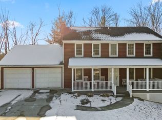 16 Cedar Ct, Endwell, NY 13760