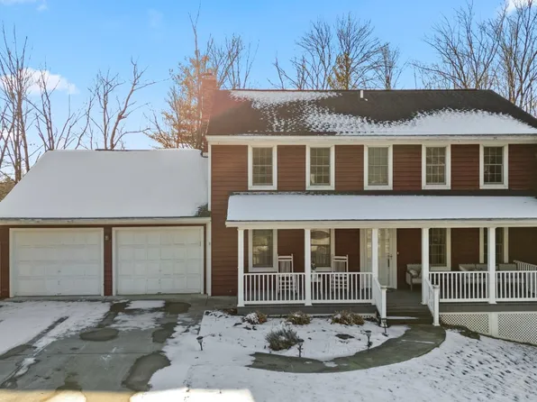 16 Cedar Ct, Endwell, NY 13760