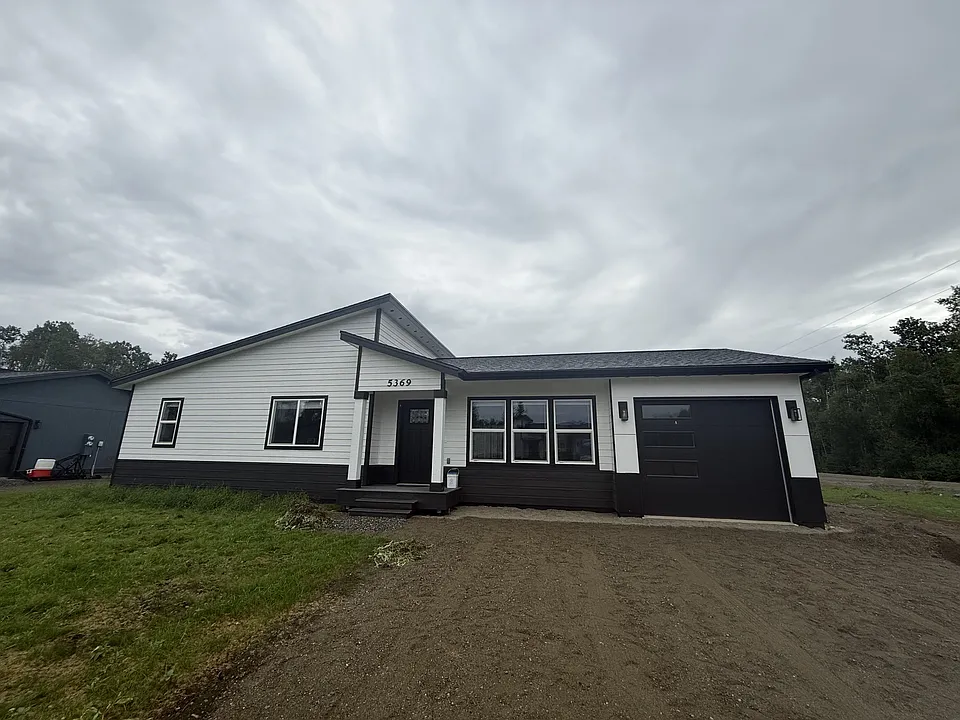 5318-5364 S Gilca Pl