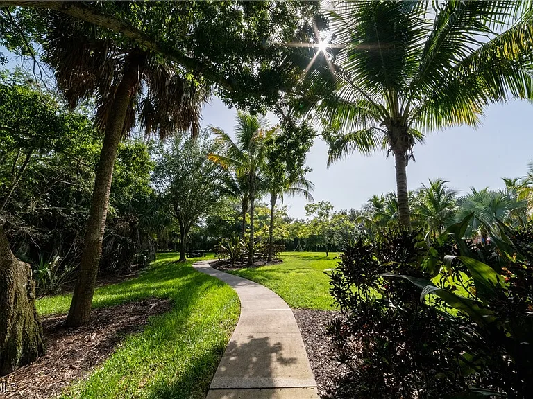 12710 Olde Banyon Blvd — Photo 43
