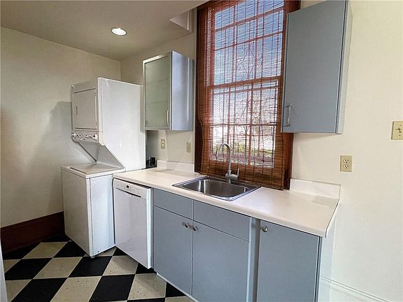 4th image of 4807 Magazine St #A