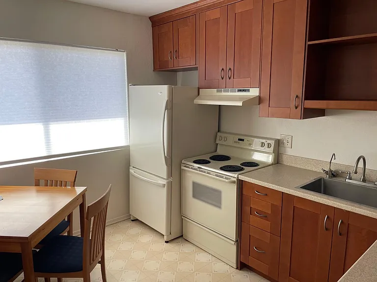 749 E Montebello Ave #232 — Photo 3