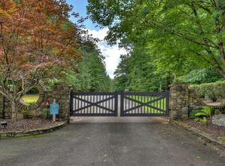 139 Whispering Ridge Ct, Ellijay, GA 30540