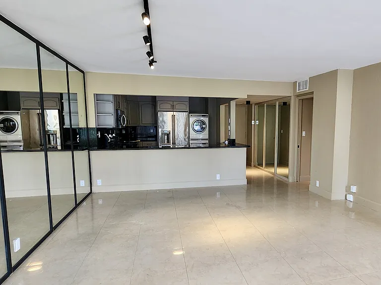 1901 Brickell Ave #B512 — Photo 6
