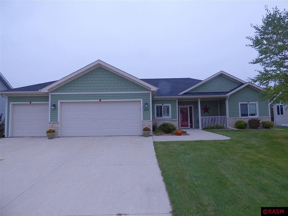 1st image of 229 Pinehurst Dr