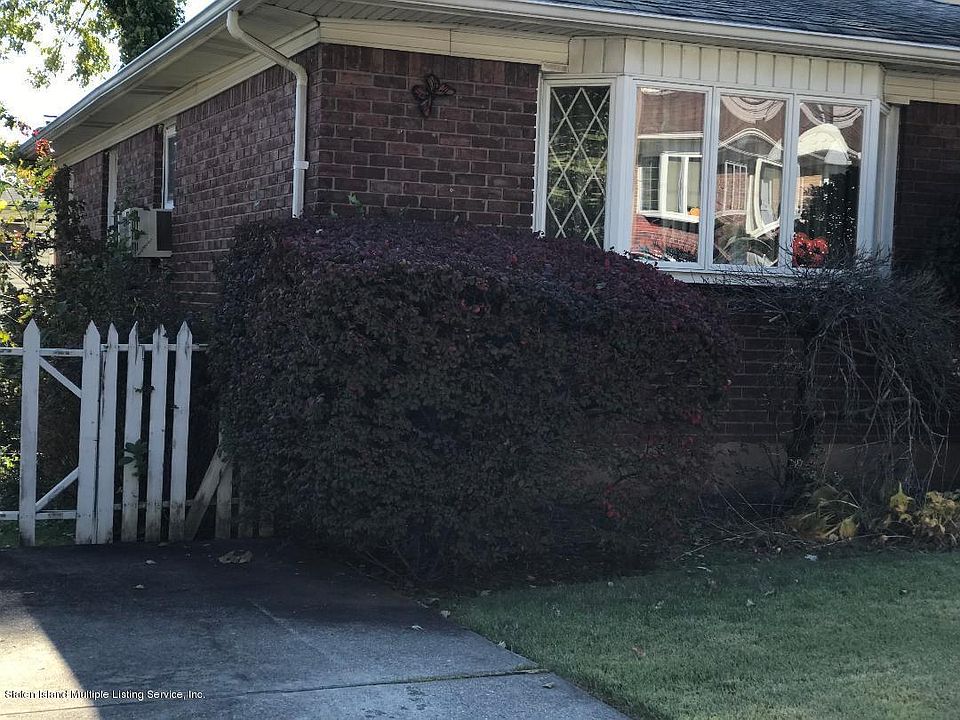 2nd image of 66 Leslie Ave
