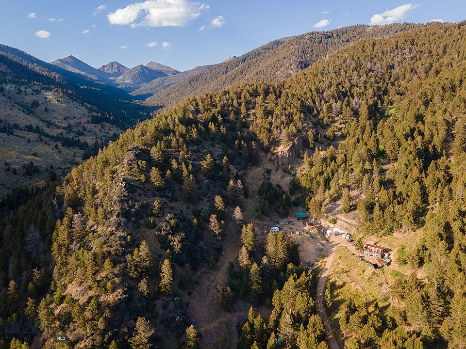 1st image of 576 Wisconsin Creek Rd