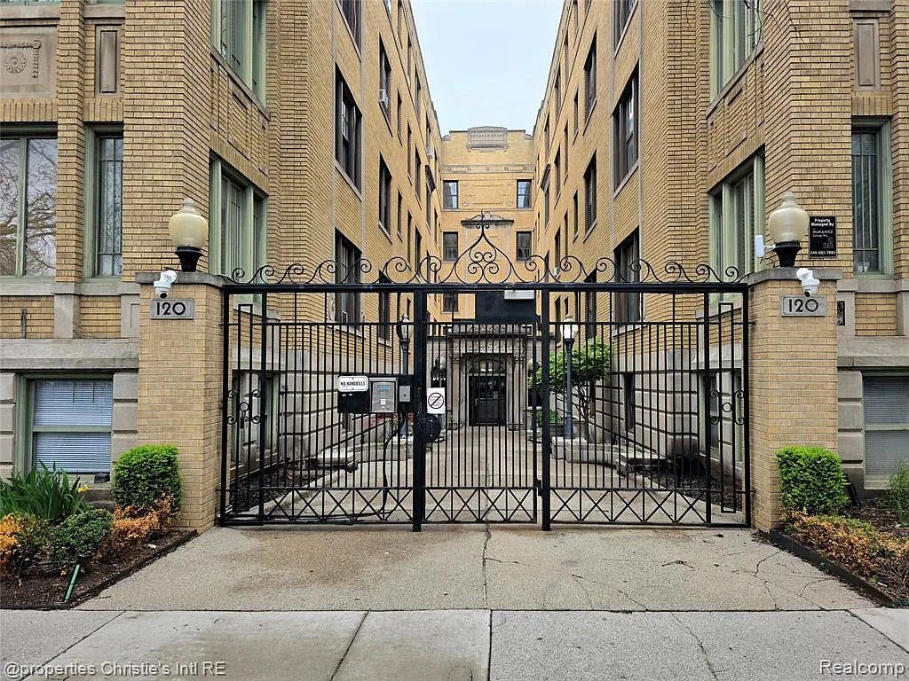 Building Photo - 120 Seward St #17203