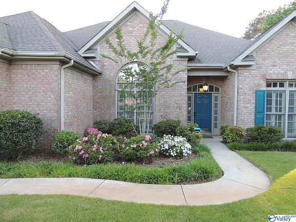 3rd image of 113 Forest Creek Dr