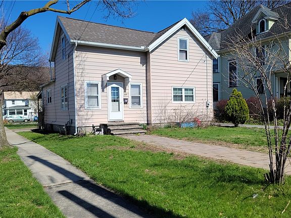 2nd image of 224 Main St