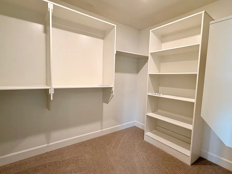 5621 Maggie Way — Photo 12