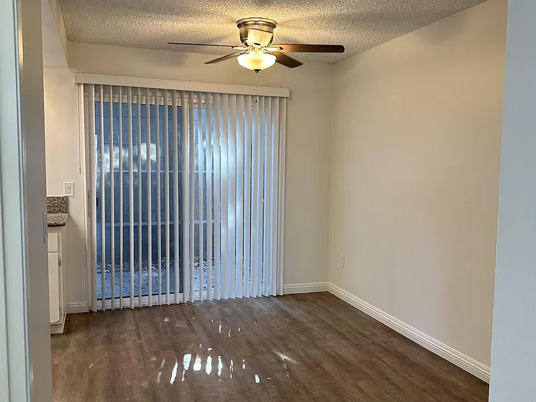160 N Fonda St #2 — Photo 9
